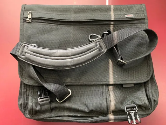 Tumi mens messenger bag briefcase