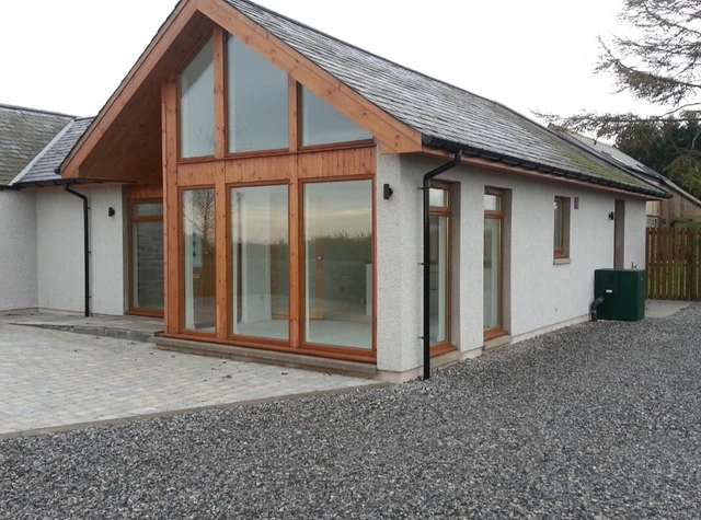No chain - 4 bedroom converted farm bothy 2