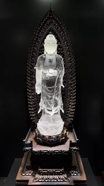 Chinese Exquisite Handmade Buddha Carving Natural Crystal Statue
