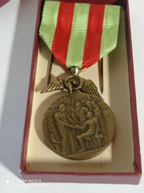 MÉDAILLE D'HONNEUR DES Chemins De Fer EUR 9,99 - FR