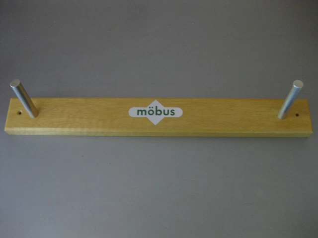 Halter Tech. Zeichnungen Lochabstand 400mm Wand Aufhängung möbus NP38E