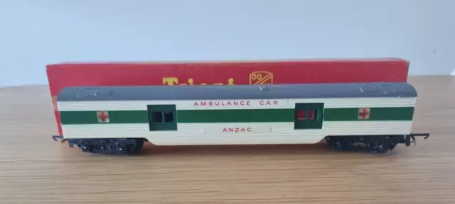 VINTAGE Tri-ang OO Gauge Railways R248 Ambulance Car ANZAC Made in England