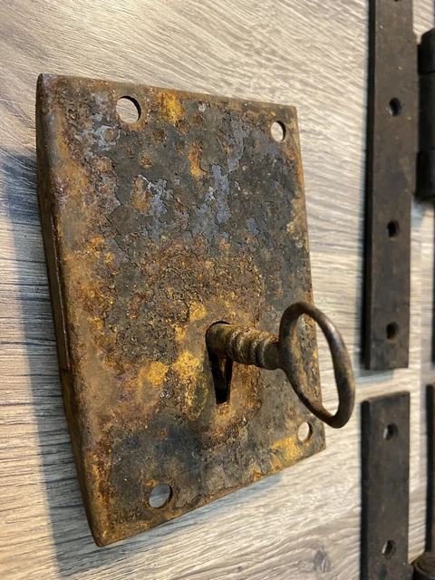Antique hand made strap hinges and lock 3