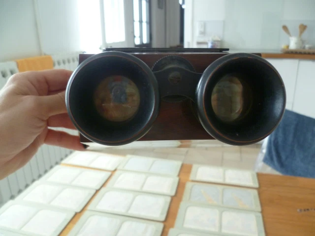 Ancien Stéréoscope - Objet Vintage De Collection, Fonctionnel Avec Marques D'usage