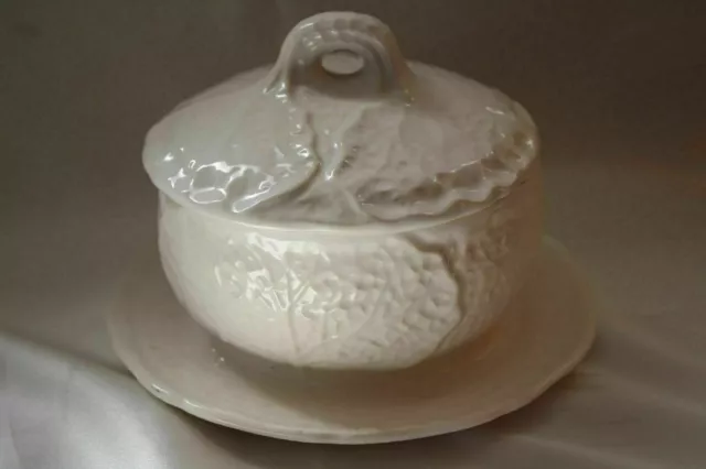 Vintage 1940s Pure White Shorter & Son Ltd. Stoke on Trent England Porcelain Pot