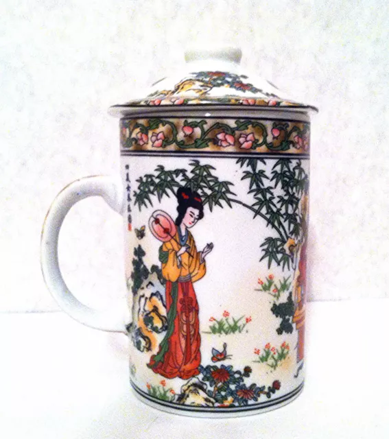 Chinese Jingdezhen Porcelain Tea Cup with Lid & Filter in Beauty Design