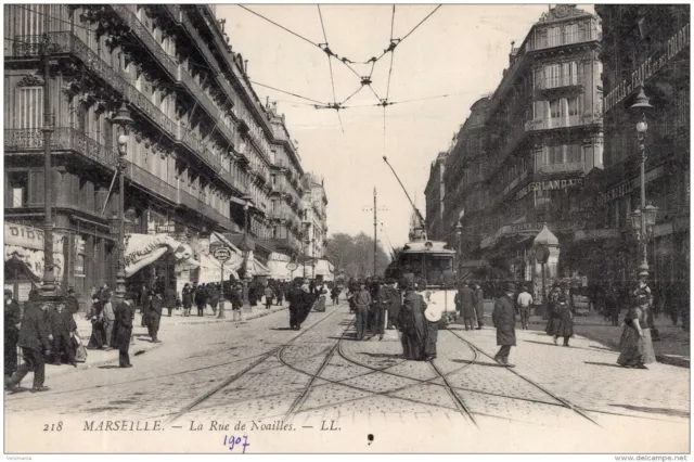 1007 - cpa 13 Marseille - la rue de Noailles