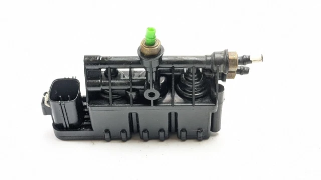 LAND ROVER DISCOVERY 4 Air Suspension Valve Rear Lr4 2011 £26.99 ...