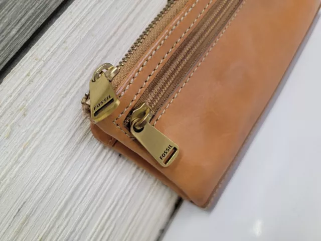 Fossil Women's Erin Tab Clutch Tan 3