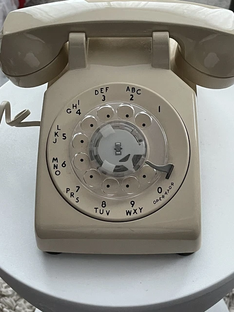 VINTAGE AT&T ROTARY Phone Light Beige Tan Color Western Electric AT&T ...