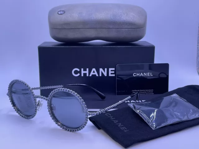 *Rare* Chanel 71138 L0844 Runway Limited Edition Pearls Italy Msrp $600