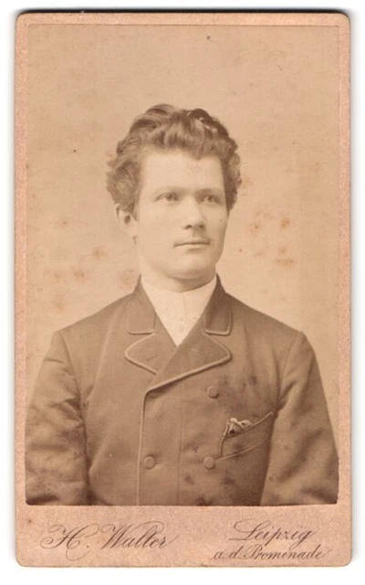 Fotografie H. Walter, Leipzig, an der Promenade, Portrait junger Herr gut bürge