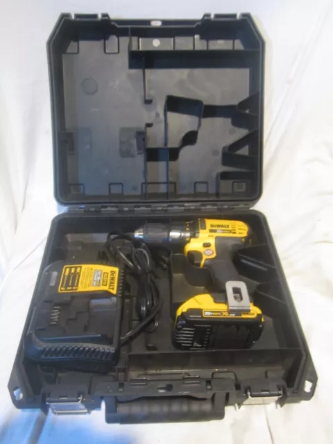 DeWalt Cordless 1/2" Drill / Driver Set DCD780 with Case, Battery and Charger