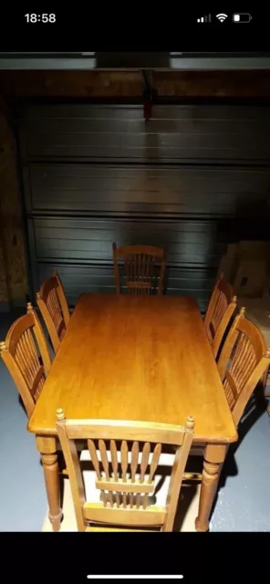 Table with 6 chairs used