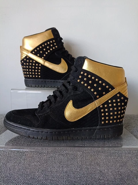 nike studs below 1500