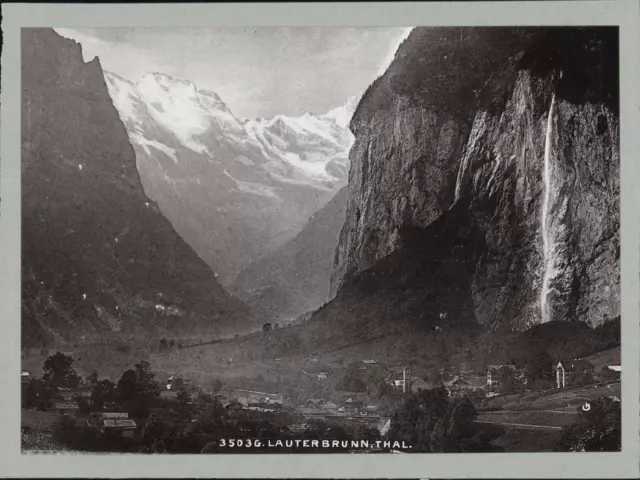 Suisse, Le village de Lauterbrunnen et la cascade du Staubbach. Vintage silver p