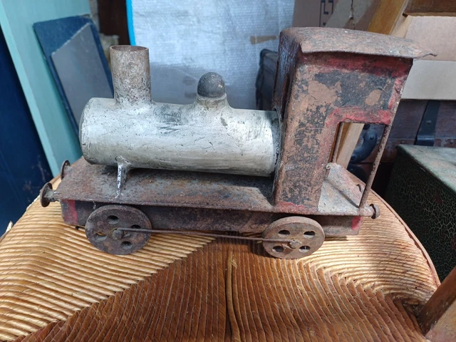 Locomotive train de plancher jouet ancien Charles Rossignol