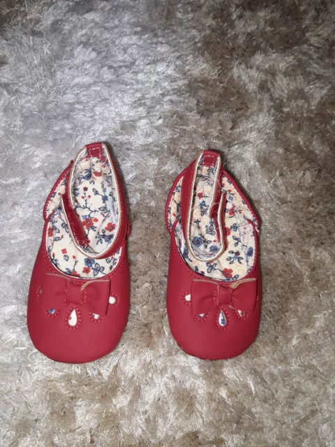 Mothercare UK 3 baby red pram shoes with cure bow