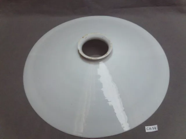 abat jour ancien en opaline blanche , Ø 26,4 cm, à collerette (CB34)