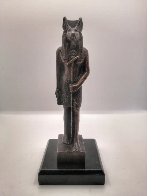 Joli chien Carlin Essuie Plumes, Bronze de Vienne peint au n