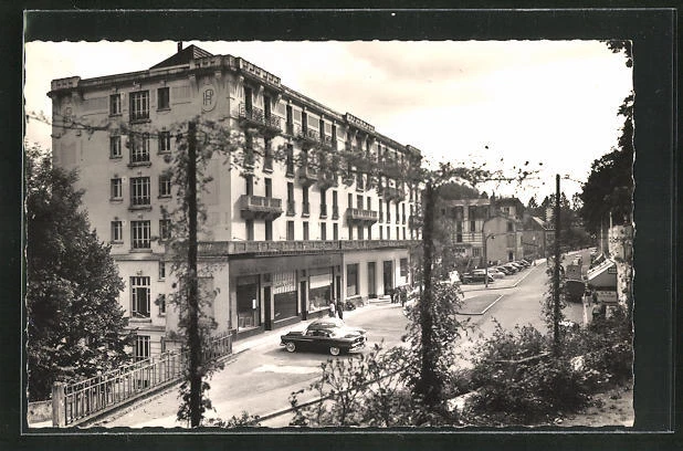 CPA Bagnoles-de-l'Orne / Tesse-la-Madeleine, Hotel du Parc and Avenue du Docteur