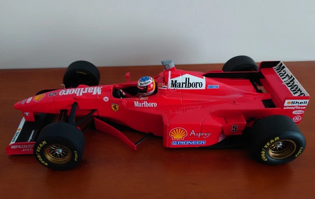 Figurine F1 Minichamps 1/18 – Michael Schumacher Ferrari 1998 (rare)