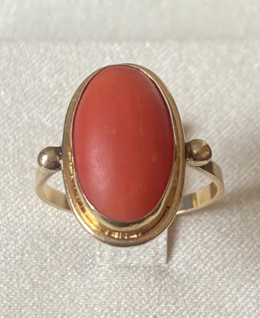 Ring Vintage Jahre 80' Gelbgold 18kt. Mit Rote Koralle Sardo Sardinien