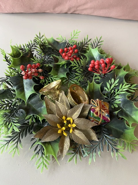 Vintage Christmas Tree Decoration - 9 Inch Small Plastic Wreath - Holly- Bells