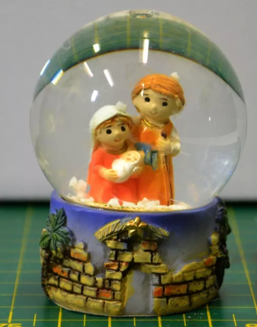 CHRISTMAS WATERBALL NATIVITY SCENE, 60 x 45mm, LIMITED STOCK 2