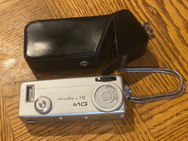 Vintage Minolta-16 MG 16mm Subminiature Camera + Leather Case - Japanese