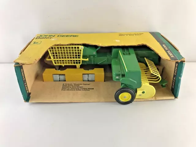 Vintage ERTL, John Deere Baler, No. 585, 1:16 Scale, Diecast, NIB