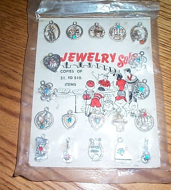 Vintage gumball machine charms and Jewelry #z27