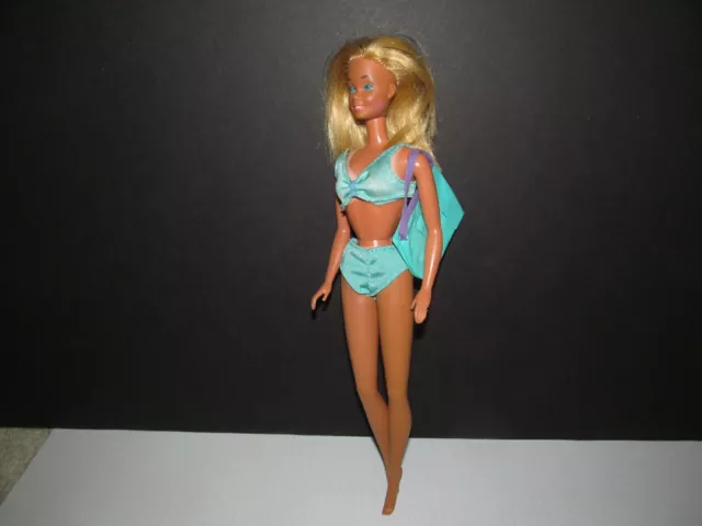 Vintage Sun Lovin Malibu Barbie The Doll With The Peekaboo Tan 1978