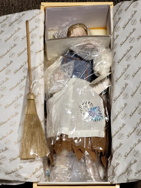 Ashton Drake Cinderella - Porcelain Doll by Dianna Effner - Fairy Tales Forests