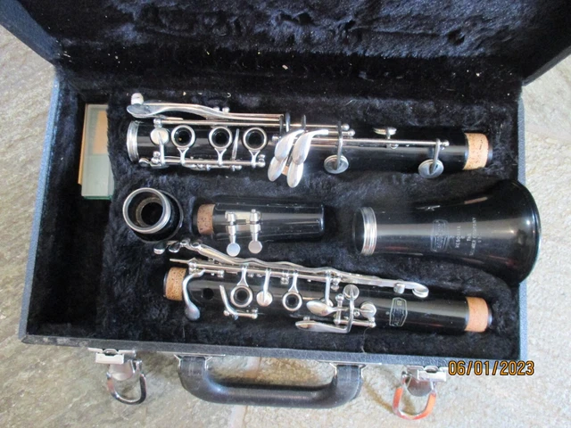 Selmer Bundy Clarinet. Made in USA Selmer Bundy Clarinet. Made in USA