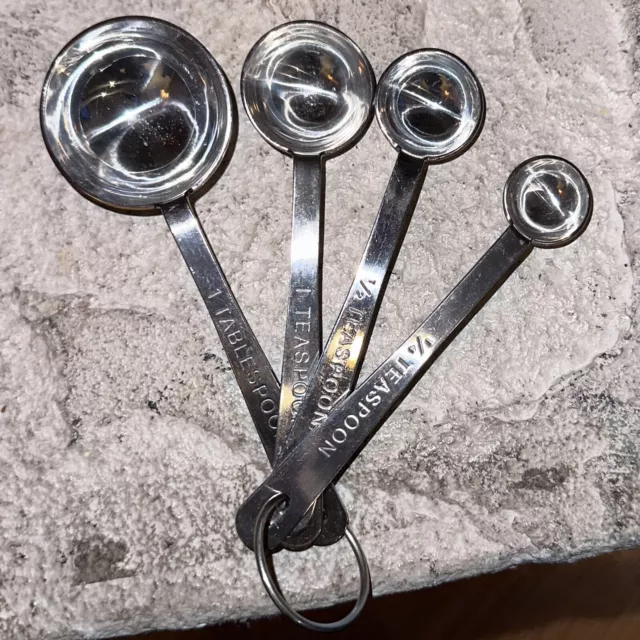 Set of 4 Amco Measuring Spoons Basic Ingredients 528 Teaspoon Tablespoon vintage