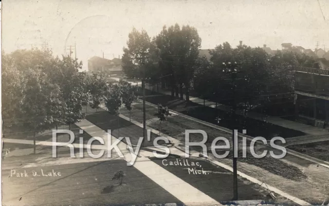 B&W RPPC CADILLAC MI Street Scene Park & Lake Ice Cream Store 1910 Michigan
