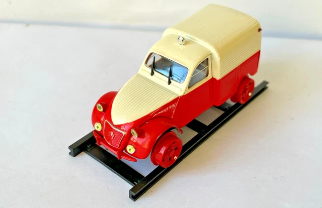 Miniature Citroën 2CV AZU 1955 édition Orangina - Échelle 1/43 Par Norev/Hachette - Excellent état En Boîte