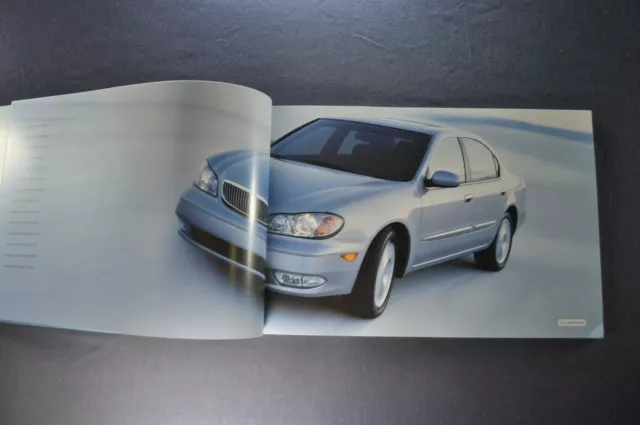 2000 Infiniti i30 Sedan Prestige Catalog Brochure +Envelope Nice Original 3