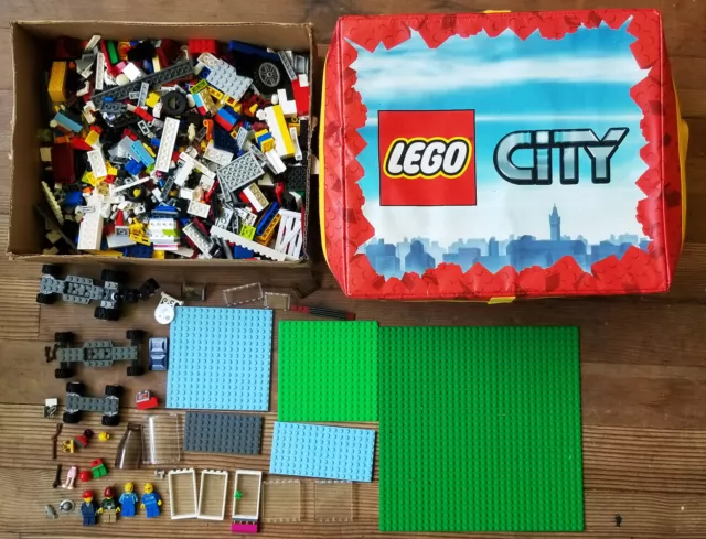 Neat Oh LEGO CITY ZIPBIN Toy Box AND Playmat A1305X1 with 158 asstd LEGO BRICKS