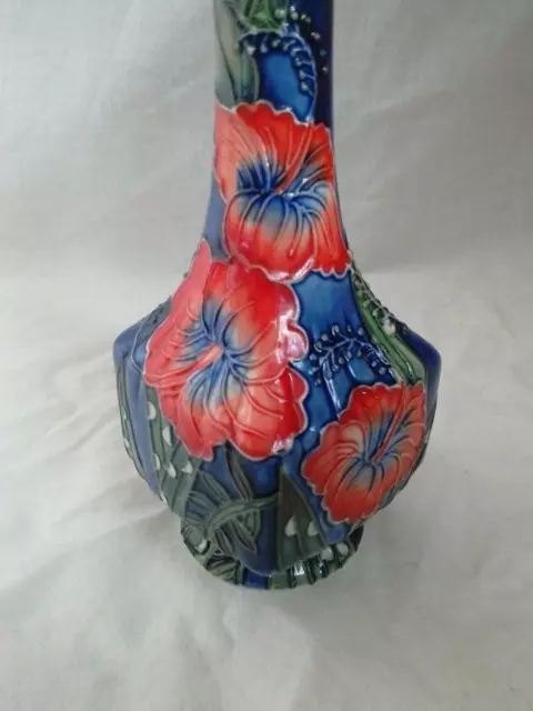 Old Tupton Ware HIBISCUS  Tube Lined 7 inch Vase 2