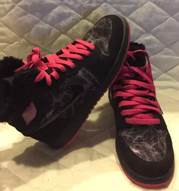 Girls' Nike Air Jordan V 5 Black Alarming Pink Retro GS 2011 sz 3.5Y