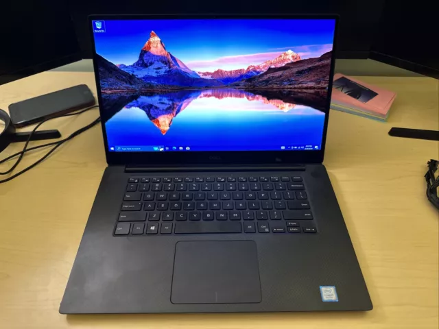 Dell XPS 15 7590 15.6 inch (64GB-M.2, Intel Core i7 9th Gen., 2.60GHz, 16GB-RAM)