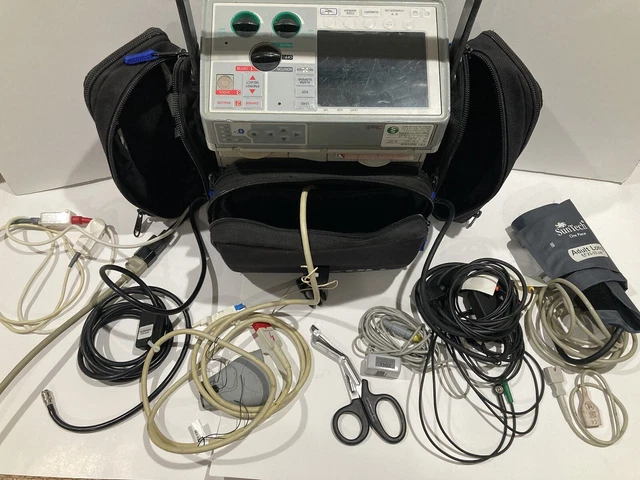 Zoll E Series - Biphasic, 12-Lead ECG, SpO2, BP, CO2