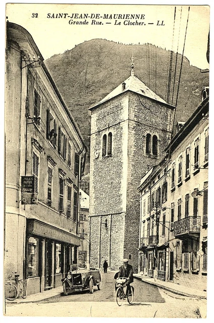 CPA 73 Savoie Saint-Jean-de-Maurienne Grande-Rue Le Clocher animated car