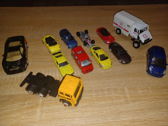 Lot de 12 voiture welly fors mustang bmw 645ci jaguar yaris
