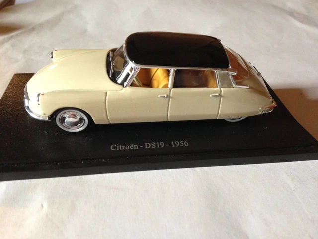 COLLECTION VOITURE MINIATURE 1/43e - CITROËN DS 19 - 1956