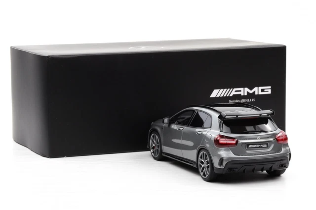 Modèle Réduit 1:43 Spark - Mercedes-Benz GLA-Class GLA45 AMG 2016 Bleu Métallis
