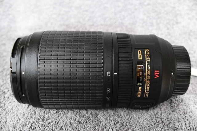 Nikon AF-S Nikkor FX 70-300mm f/4.5-5.6G ED VR Lens, 9.5 out of 10