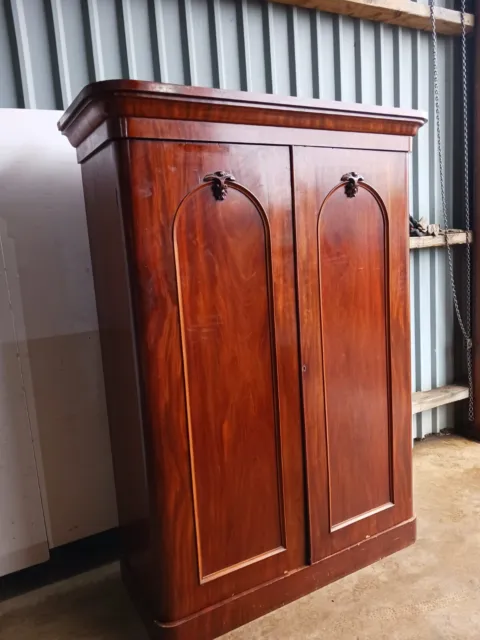 Victorian mahogany 2 door wardrobe